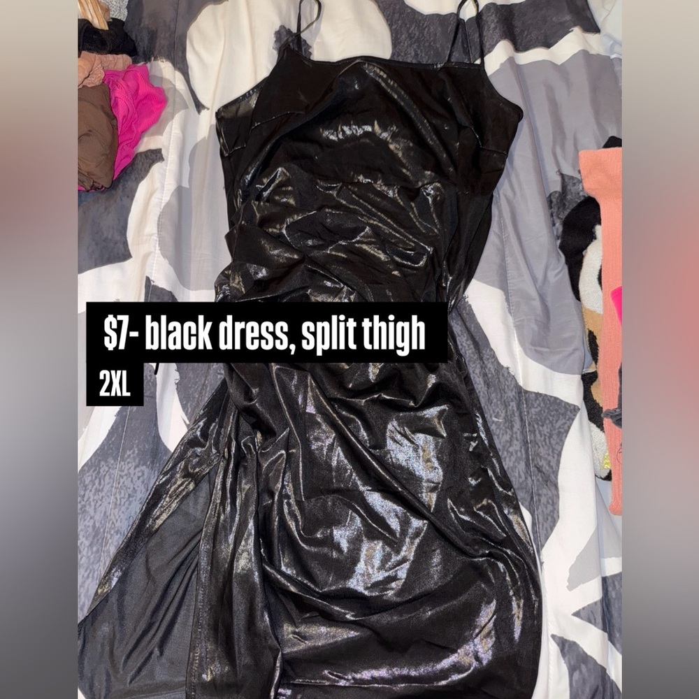 Black dress, split thigh